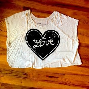 Love short sleeve crop top shirt